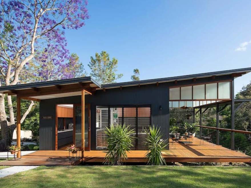 rumah dengan material kayu